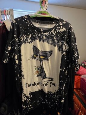 Black & White 'Thinking of You' Women's Graphic Tee